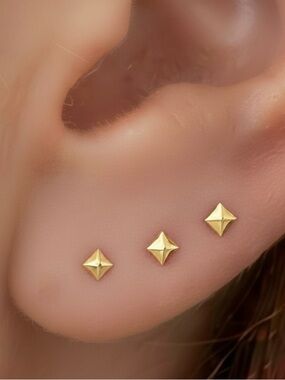 14k Solid Gold Pyramid Stud Earrings 3mm Fine Jewelry Stylist Curated
